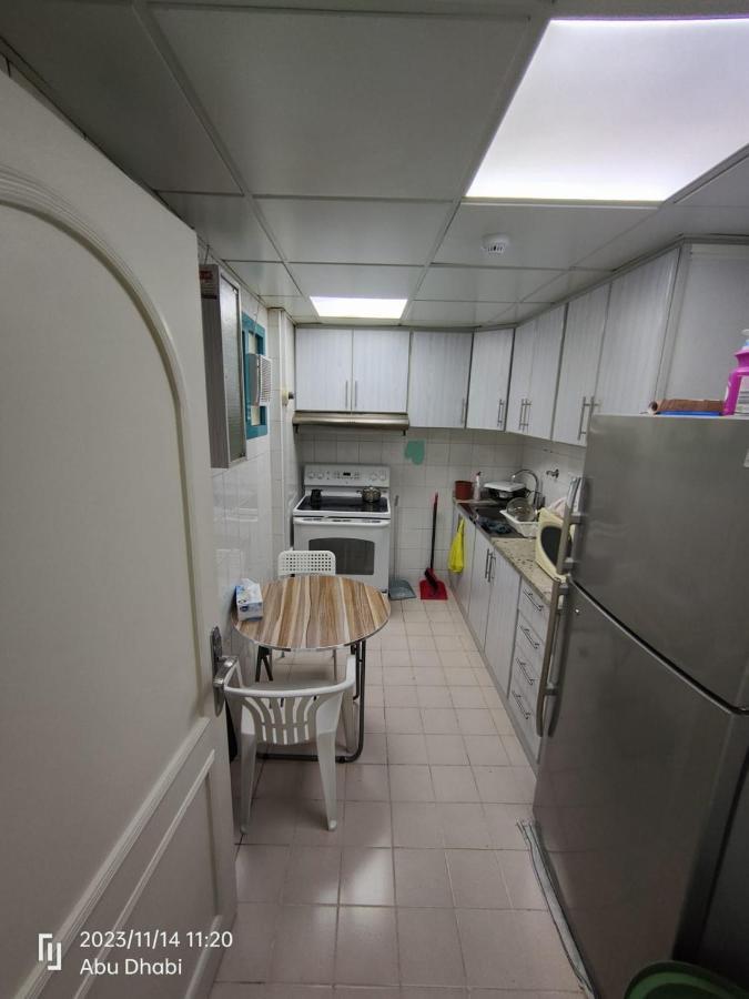2 Couples Must Present Marriage Certificate Upon Check-in Homestay *